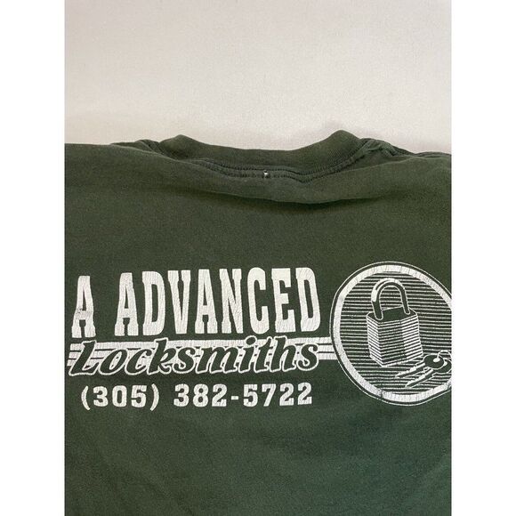 VINTAGE A Advanced Locksmiths Miami Graphic Pocket T-shirt Men Large Green - Picture 2 of 8